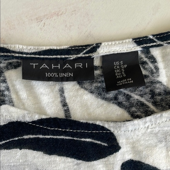 Tahari Black and White Graphic Cap Sleeve Tee - Picture 2 of 6